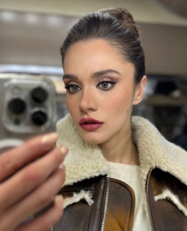 zaina23