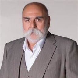 Macit Sonkan as Şakir Alacan