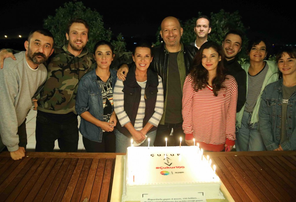 Celebrating The Jubilee 100th Episode of Çukur!