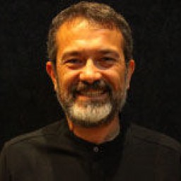 Hasan Şahintürk as Ahmet Sayer