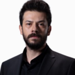 Ahmet Tansu Taşanlar as Azat Şadoğlu
