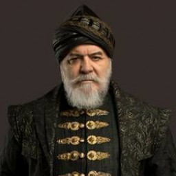 Çetin Tekindor as Çandarlı Halil Paşa in Mehmed Bir Cihan Fatihi
