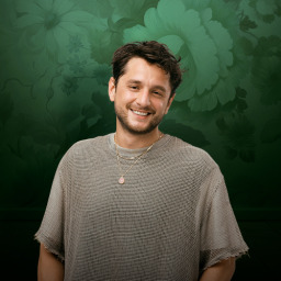 Sercan Badur as Mert Melek in Sandık Kokusu