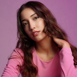 Aybüke Mutlu as Türkan