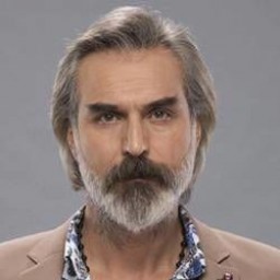 Numan Çakır as Zübeyir Karaman in Kızlarım İçin