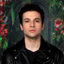 Ahmet Haktan Zavlak as Yankı in Kardelenler