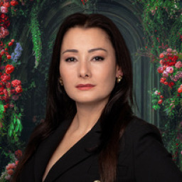 Nur Yazar as Gülcan Korkmaz in Kardelenler