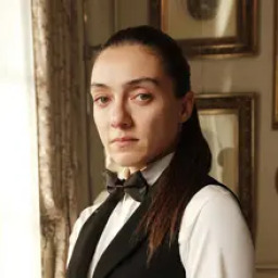 Merve Dizdar as Fadi