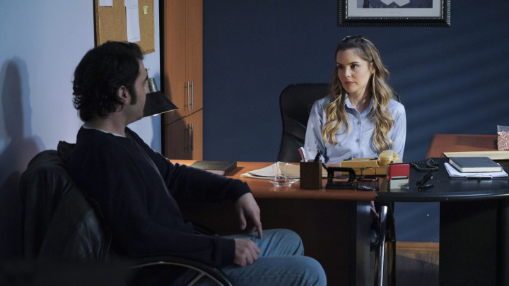 S01E10