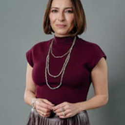 Ayça Bingöl as Ahsen Çevi̇k