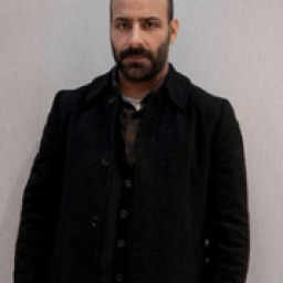 Halil Demir as Serdar Çeti̇n in Piyasa