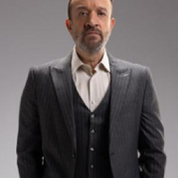 Şener Savaş as Sadik Güleryüz