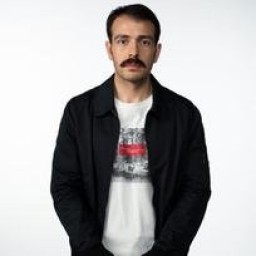 Özgür Cem Tuğluk as Umut Ertek in Baş Belası