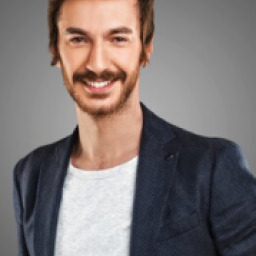 Sarpcan Köroğlu as Hakan