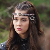 Ecem Sena Bayır as Holofira in Kuruluş Osman