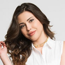 Dilara Aksüyek as Dolunay Değirmenci