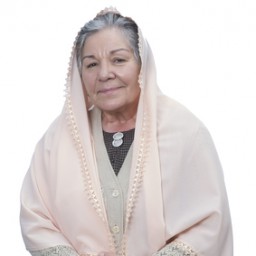 Bedia Ener as Hacı Anne in Canevim