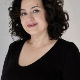Hülya Aydın as Cavidan in Aşk ve Umut