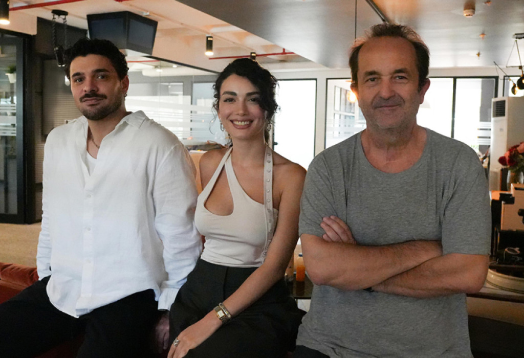 First Look: 'Gözleri KaraDeniz' on atv (Cast + Plot Summary)