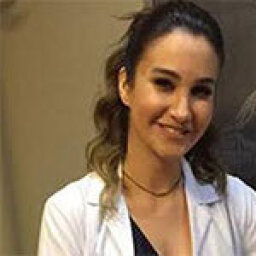 Rojda Demirer as Ayla