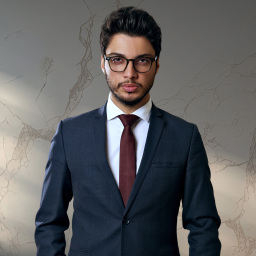Ejder Özkarslıgil as Kemal