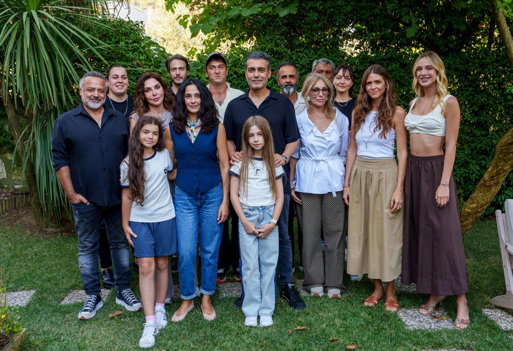 First Look: 'Ben Annemin Rüyasıyım' on NOW (Cast + Plot Summary)