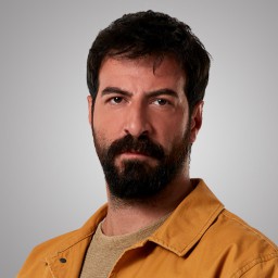 Ismail Demirci as Kuzey Mollaoğlu