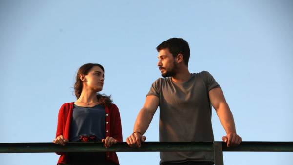Aşk Ağlatır: Season 1, Episode 1 Image
