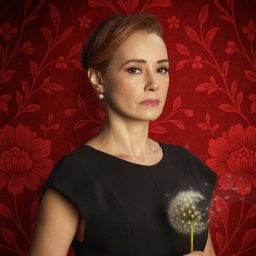 Özgü Namal as Seniha Paşazade