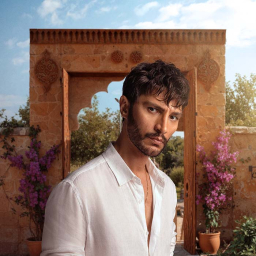 İlhan Şen as Serhat in Halef: Köklerin Çağrısı