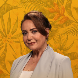 Sibel Taşçıoğlu as Reyhan Alkan