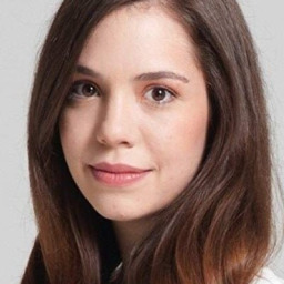 Cansu Kurgun as Aslı