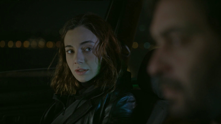 S01E02