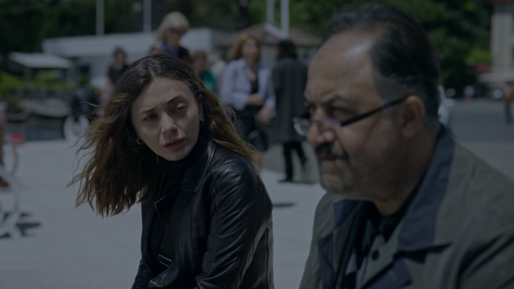 S01E10