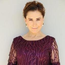 Ayten Soykök as Müjgan Günebakan