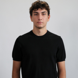 Özgür Çınar Deveci as Yunus Aydınay in Gözleri KaraDeniz