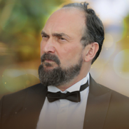 Kubilay Tuncer as Aziz Aksel
