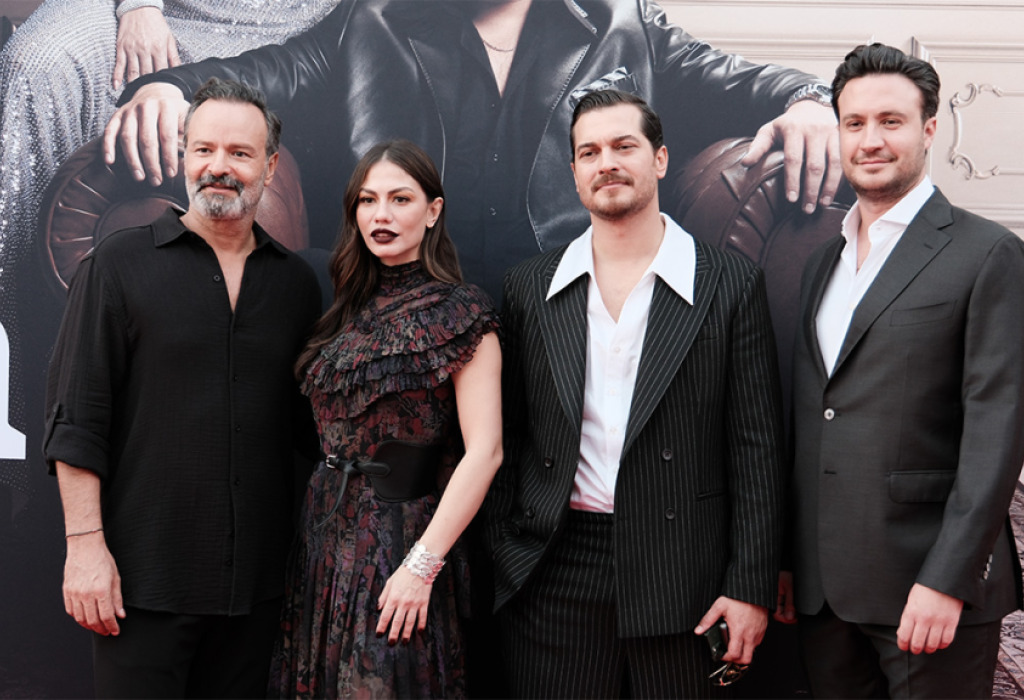 MIPCOM 2025: Eshref Ruya's Çağatay Ulusoy and Demet Özdemir Shut Down The Streets of the Croisette