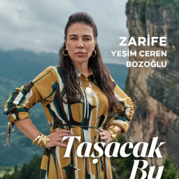 Yeşim Ceren Bozoğlu as Zarife Furtuna
