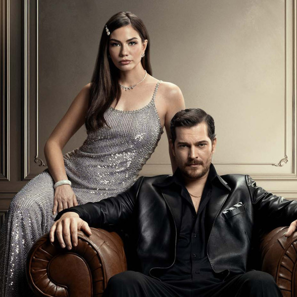 külotsiz yurgan ayollar (video)