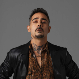 Olgun Toker as Faysal Tangören