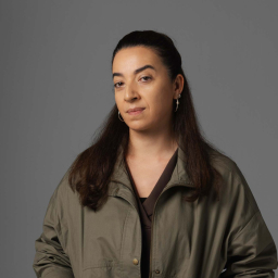 Asiye Dinçsoy as Gonca Güleç in Sakıncalı