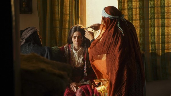 Aziz: Season 1, Episode 3 Image