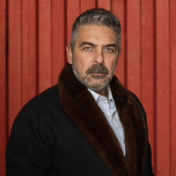 Sinan Tuzcu as Sinan