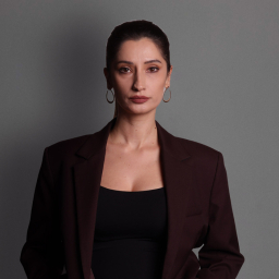 Nilay Erdönmez as Aslı Kartal in Yeraltı