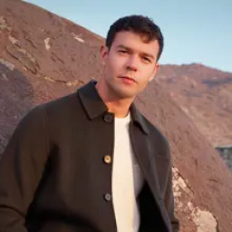 Aytaç Şaşmaz as Erkan Aldur