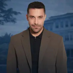 Cihat Süvarioğlu as Tahir Aldur