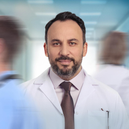 Ferit Aktuğ as Prof. Dr. Ekin Kurtulan