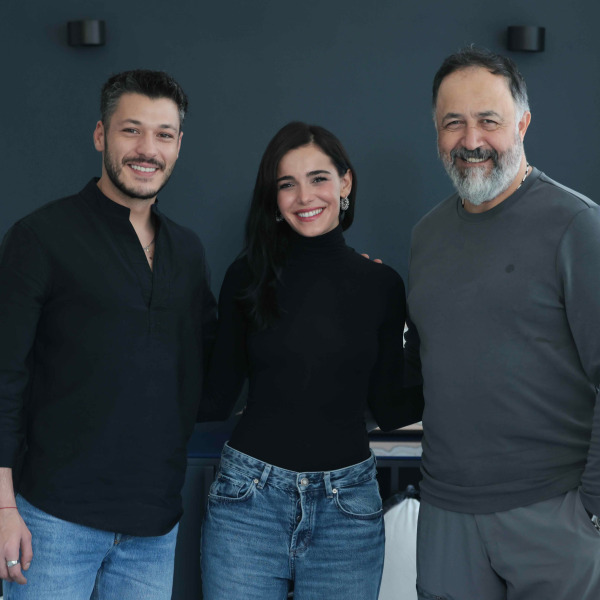 First Look: 'Mercan Köşk' on atv (Cast + Plot Summary)