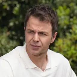 Aziz Caner as Eren in Doğanın Kanunu